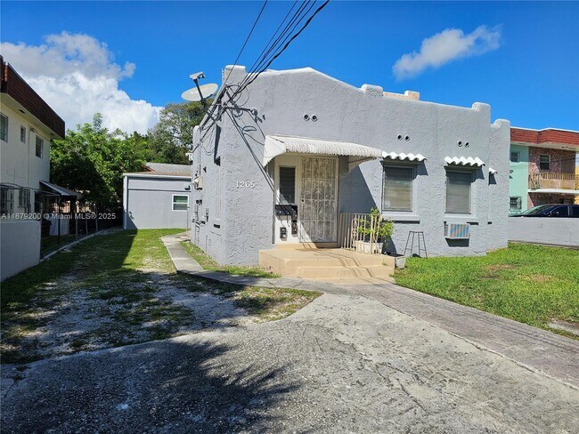 Photo - 1265 SW 4th St Unidad 4