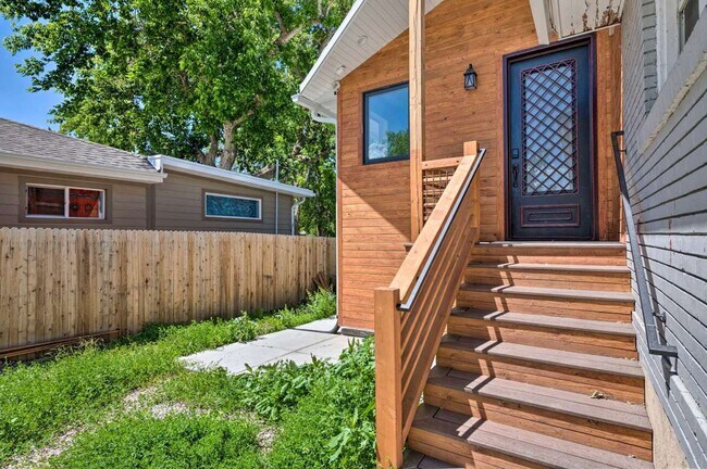 Photo - 2324 S Green St Unidad U3