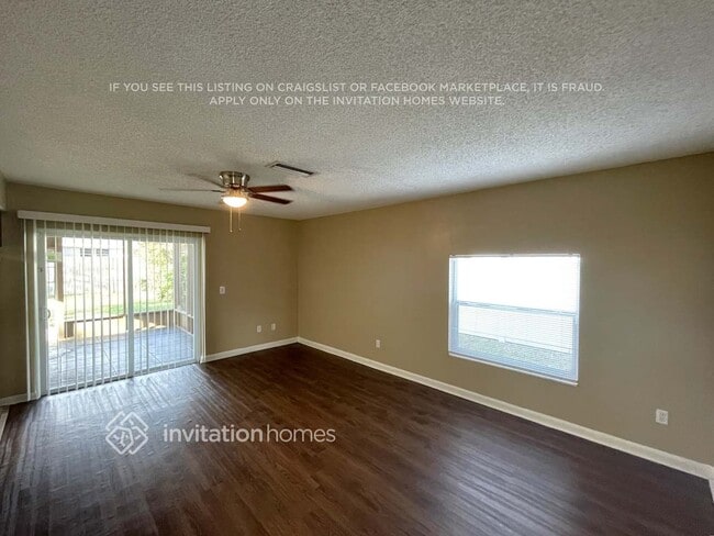 Photo - 813 Senate Ct