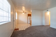 2BR, 1BA - 980SF