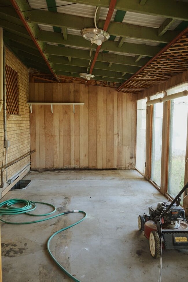 Photo - 213 Jefferson St