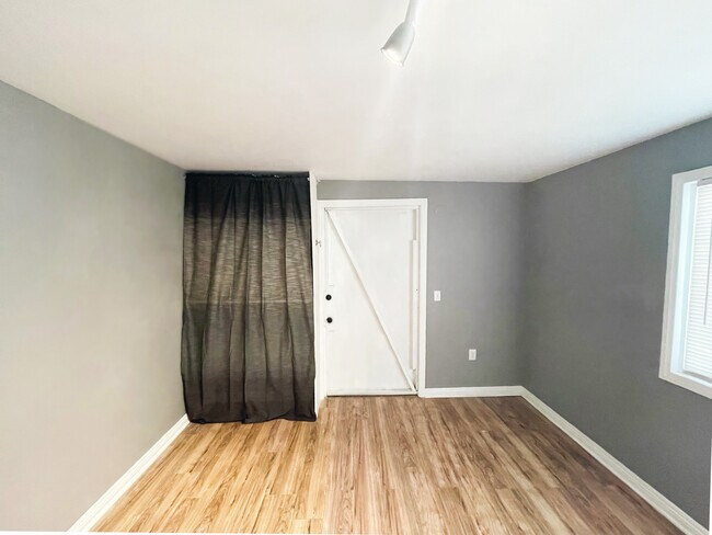 Photo - 4219 Marlborough Ave Unit 1