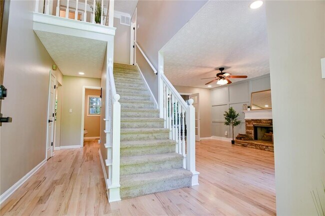 Photo - 1116 Havel Dr SW