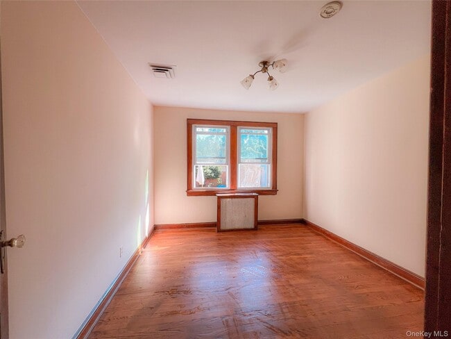 Photo - 109 L St