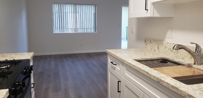 Photo - 7424 Radford Ave Unit 209