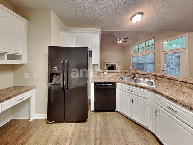 Photo - 2046 Township Dr