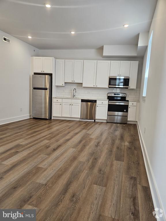 Building Photo - 6202-4 Germantown Ave Rental
