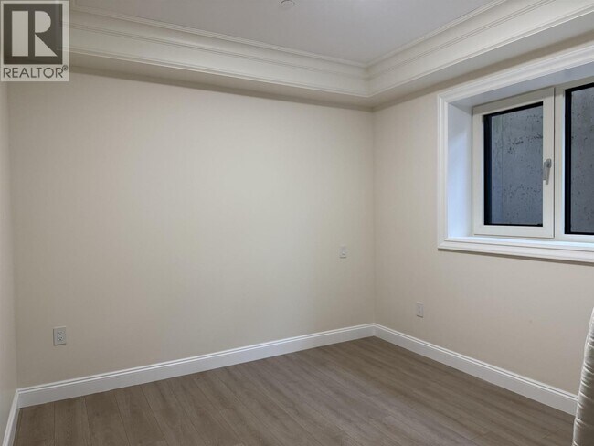 Photo - 1115 W 48th Ave