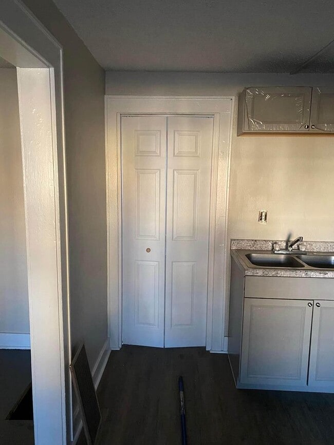 Photo - 299 N State St Unit 299