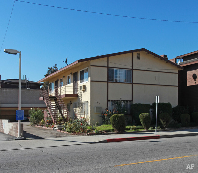 921 S. Lake St. Property - 921 S Lake St Apartments Unit C