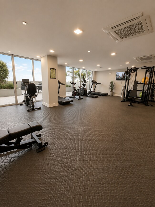 Photo - 920 E 18th St Unidad 721