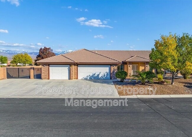 Building Photo - 111 Mondale Ct