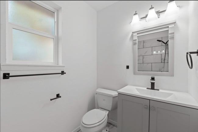 Photo - BEAUTIFUL HOME IN HOUSTON. MOVE IN READY!.