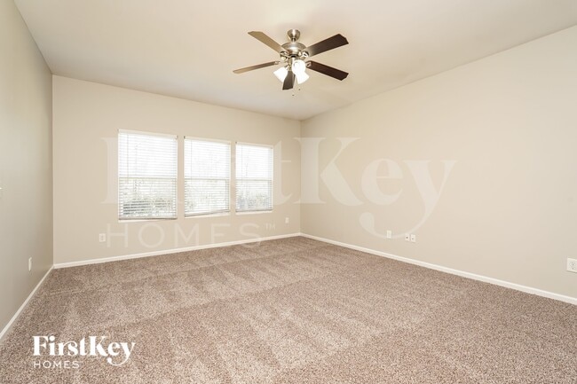 Photo - 409 Soaring St