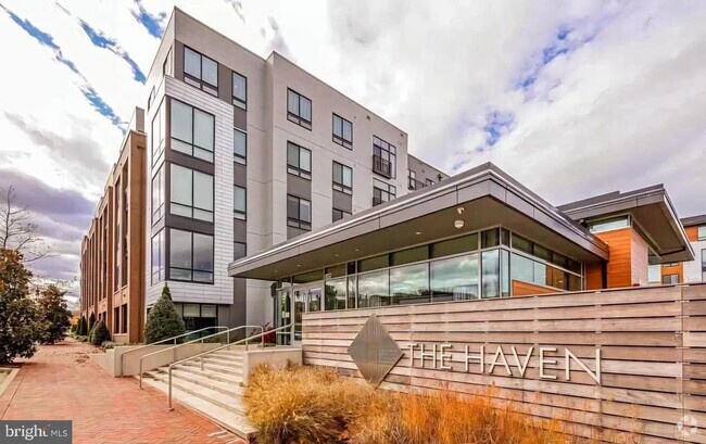 Building Photo - 145 Riverhaven Dr Unit 460 Rental