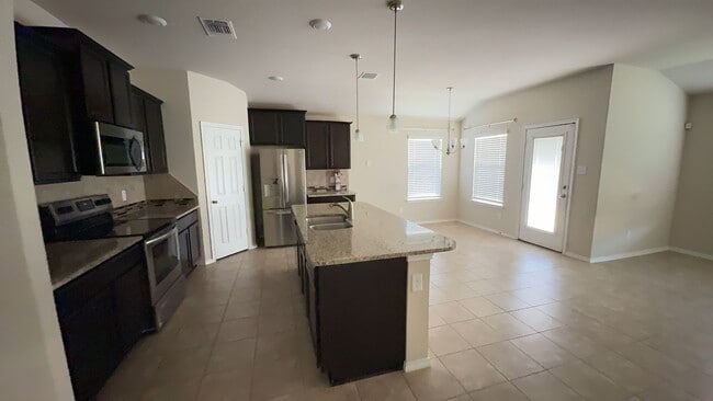 Photo - 4 bedroom 2 bathroom house! HOUSING ACCEPT...