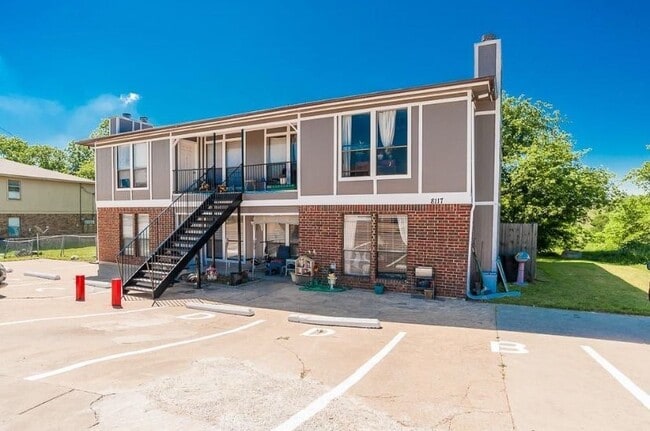 Building Photo - 8117 Foxfire Ln