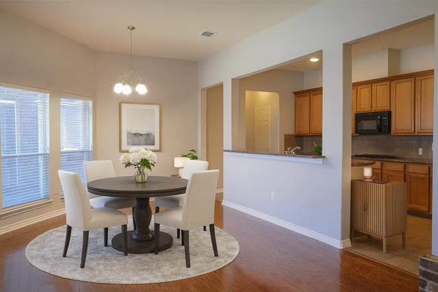 Photo - 7656 Lancaster Gate