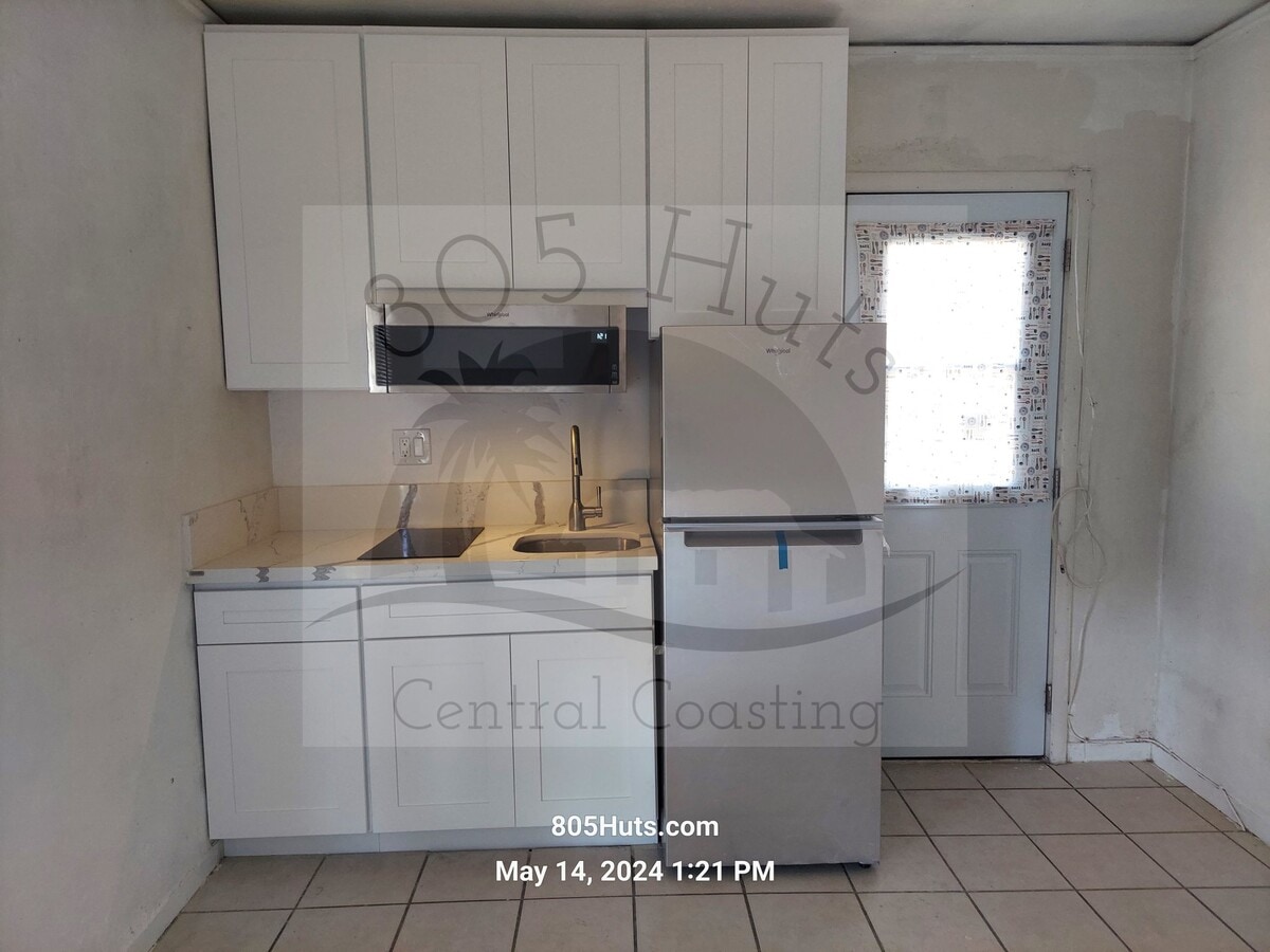 Photo - 327 W Tunnell St