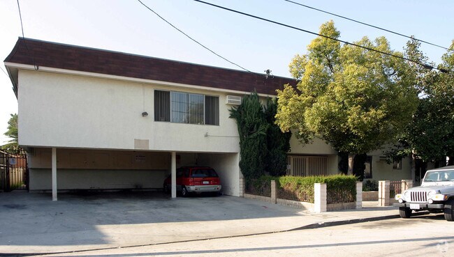 5555 Klump Ave