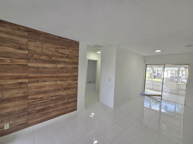 Building Photo - 2847 Duke Ln