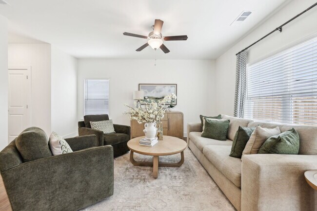 Photo - Parkway Pointe Crossing