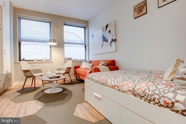 Building Photo - 42 S 15th St Unit 1B-0206 Rental