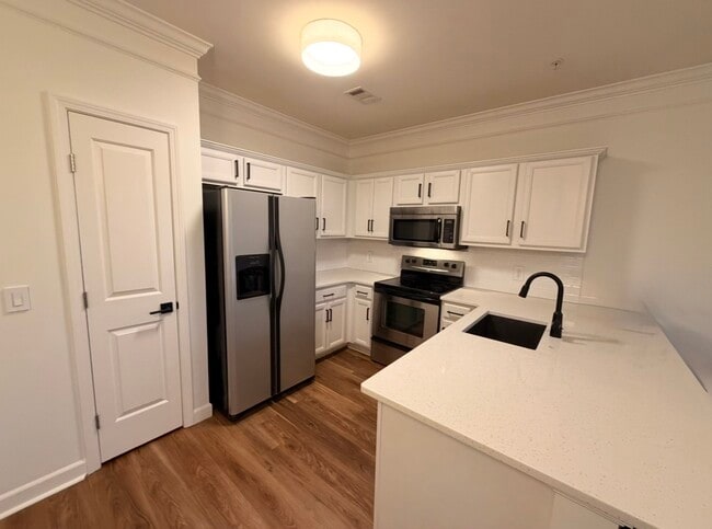 Photo - 2310 Elliott Ave Unit 611