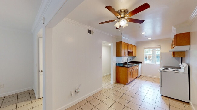 Building Photo - 18233 Happy Ln Unit 18(#233)