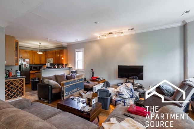 Photo - 1314 W Roscoe St Unit 2