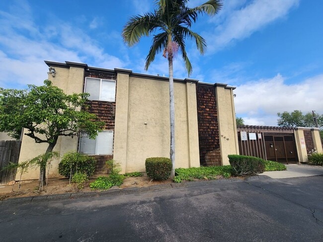 Building Photo - 716 Ballantyne St Rental