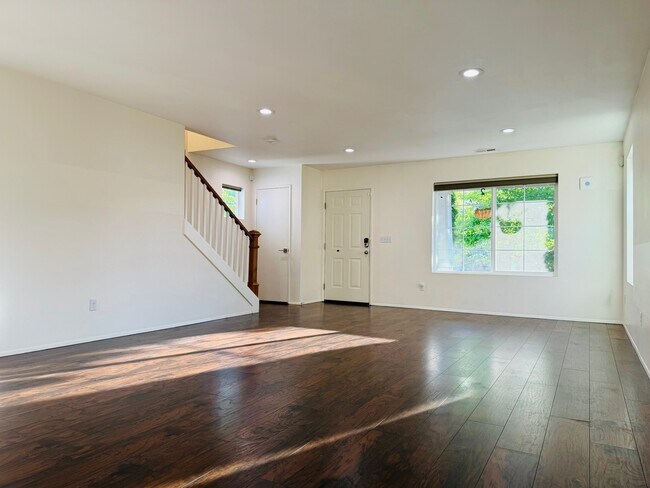 Photo - 9404 Templeton Ave SE