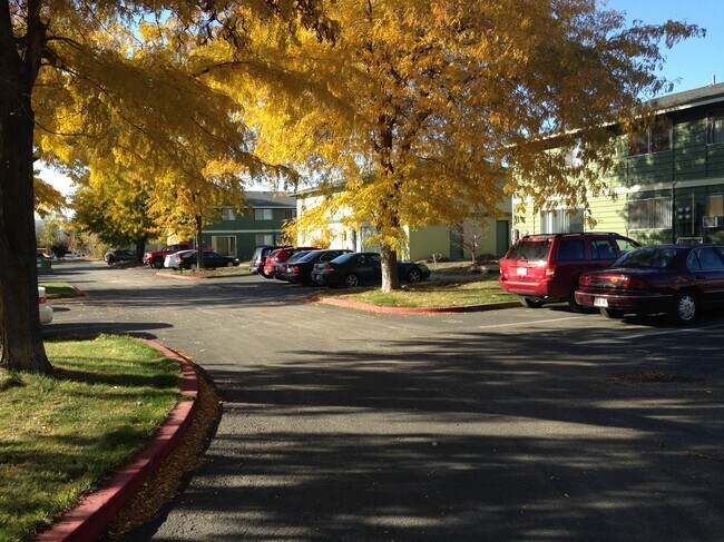 Aspen Circle Apartments - Aspen Circle Apartments