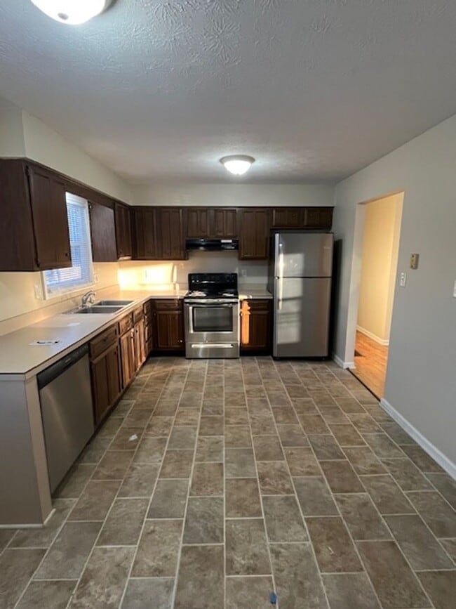 Photo - 201 S Glencove Ave