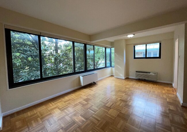 Photo - 3601 Wisconsin Ave NW