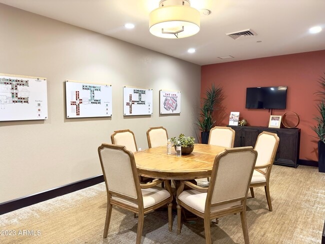 Photo - 5900 S Gilbert Rd