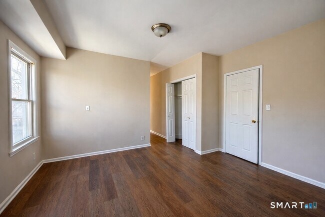 Photo - 1132 Hancock Ave Unit 3