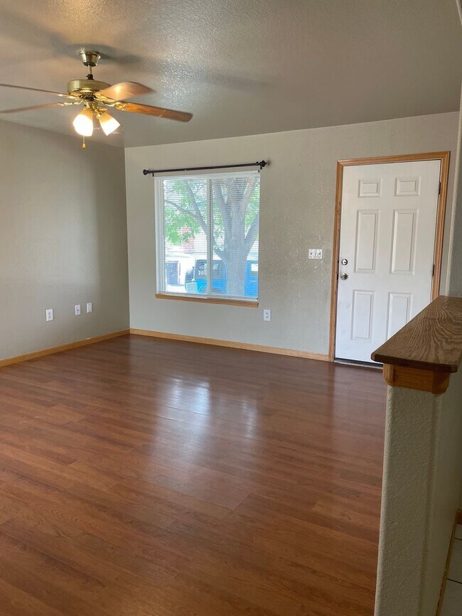 Photo - STUDENTS WELCOME! 3 Bed, 2 Bath Duplex in West Fort Collins close to Foothills