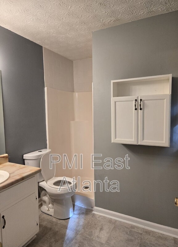 Photo - 804 Navajo Ct SE