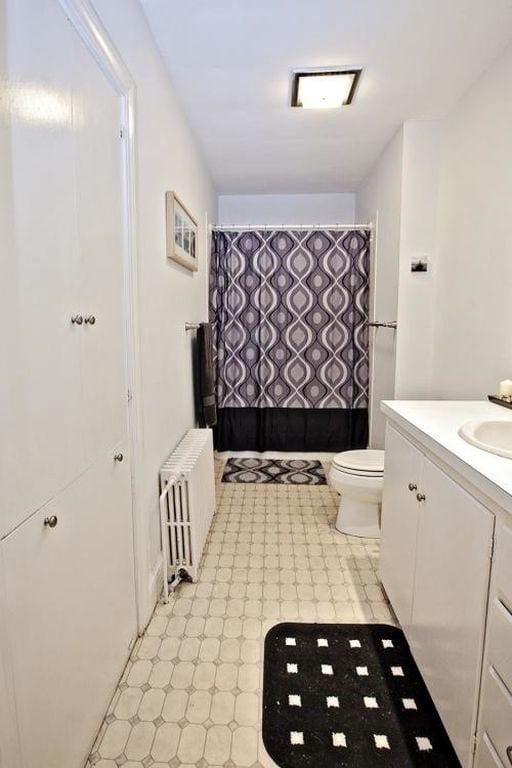 Building Photo - Newport, RI Unit 8