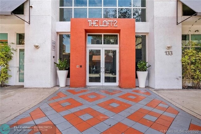 Photo - 133 NE 2nd Ave Unidad 1610