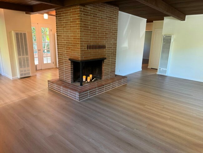 Photo - 1609 Magazine St