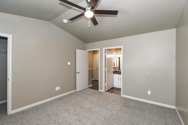 Photo - Parkland Pointe