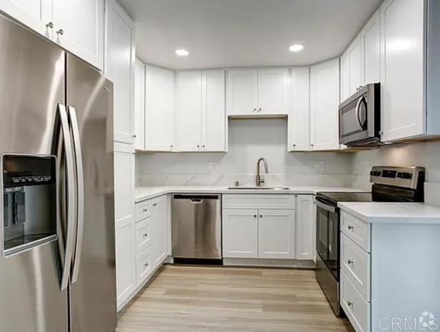 Building Photo - 501 N Ditmar St Unit F Rental