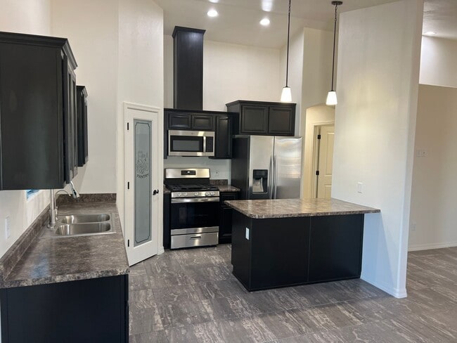 Photo - 3 Bedroom 2 Bath Home with fencing in San ...