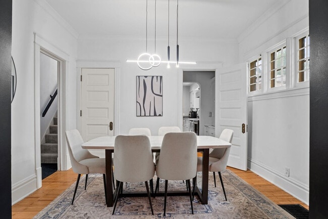 Photo - 1115 W 31st St Unidad ID1292856P