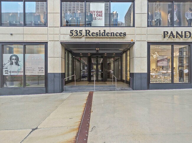 Photo - 535 N Michigan Ave Unit 1705