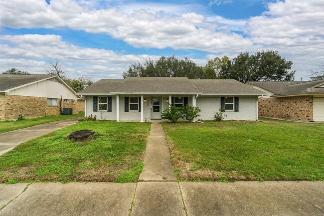 Photo - 8326 Hazen St