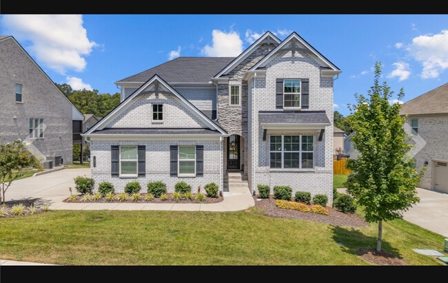 Photo - 1096 River Oaks Blvd House