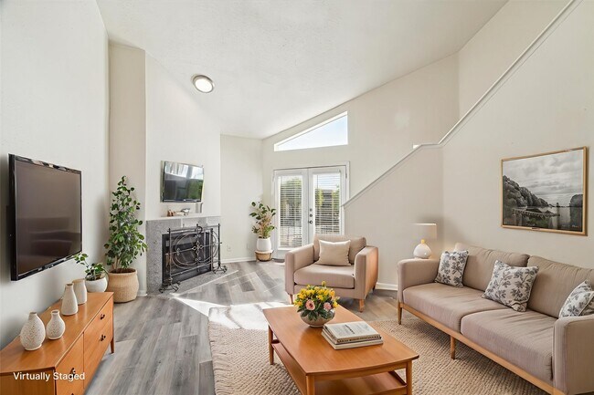 Building Photo - 10855 Meadowglen Ln Unit 1030